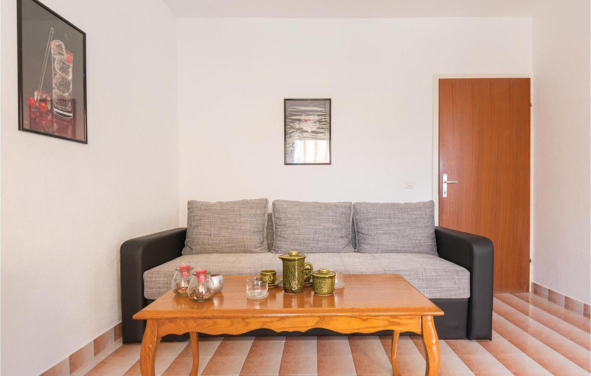 Nice Apartment In Tucepi With Wifi Zewnętrze zdjęcie